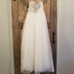 Wedding dress